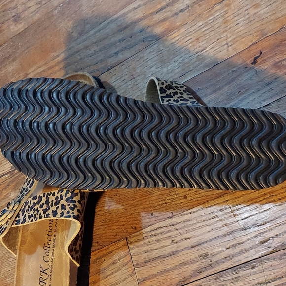 Shoes - Picture 6 of 7